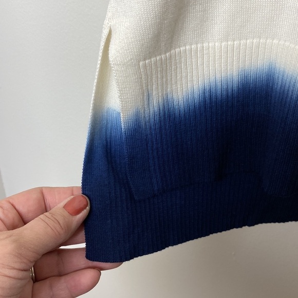 NWT White with Blue Fade Ombré Sweater with Dolman Sleeves size M - Picture 2 of 10